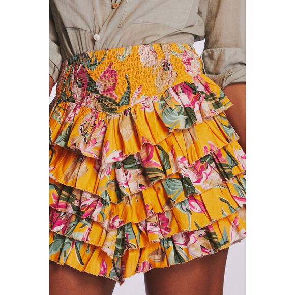 New Anthropologie LOVE THE LABEL Tiered Floral Mini Skirt $110  MEDIUM Yellow - Picture 3 of 4